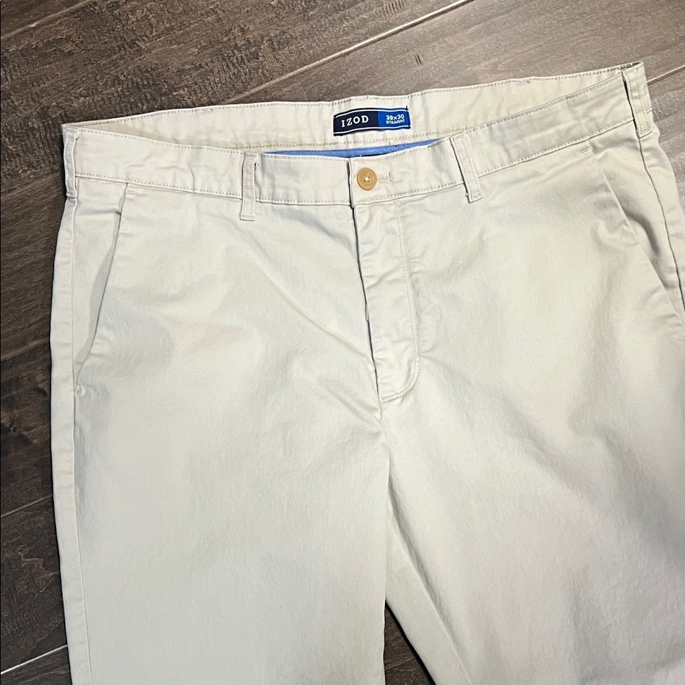 Izod Men’s Size 38/30 Straight Chino